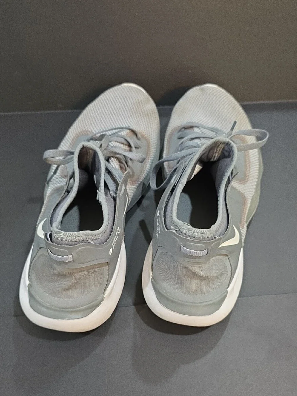 Nike Flex RN 2019 Men’s Light Grey Mesh Sneakers with White Swoosh Size 13
